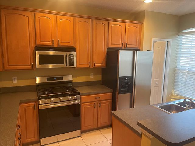 3002 POINTEVIEW DRIVE, Tampa, FL 33611