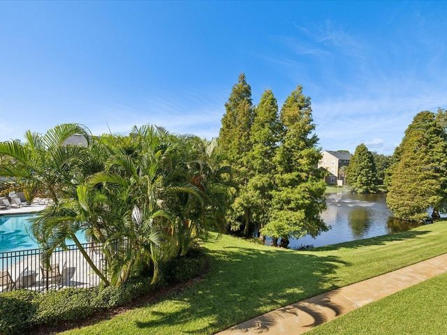 3002 POINTEVIEW DRIVE, Tampa, FL 33611