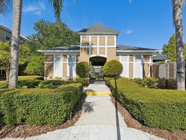3002 POINTEVIEW DRIVE, Tampa, FL 33611