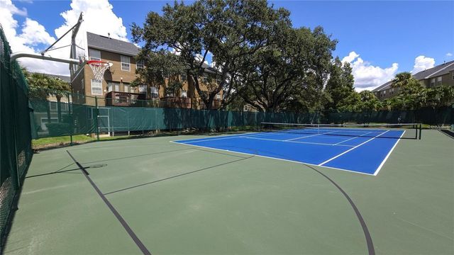 3002 POINTEVIEW DRIVE, Tampa, FL 33611