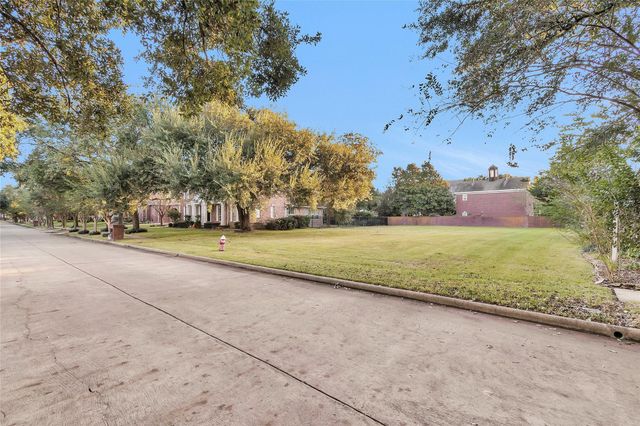 1206 Bluebonnet Drive, Seabrook, TX 77586