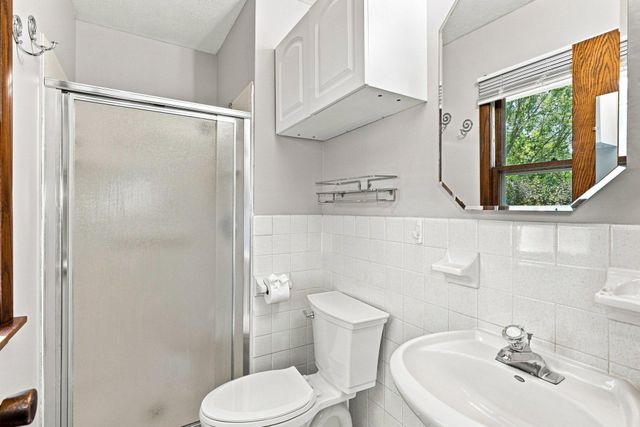 7158 Upper 139th Street W, Apple Valley, MN 55124