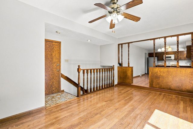 7158 Upper 139th Street W, Apple Valley, MN 55124