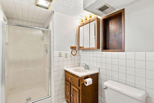 7158 Upper 139th Street W, Apple Valley, MN 55124