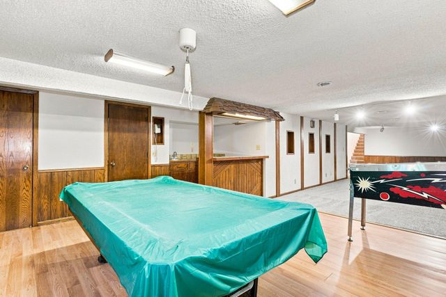 7158 Upper 139th Street W, Apple Valley, MN 55124