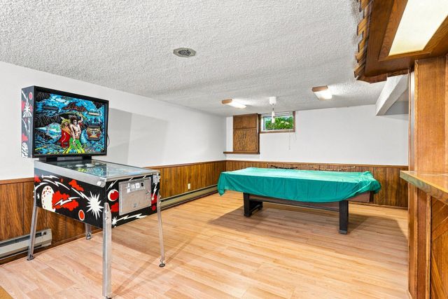 7158 Upper 139th Street W, Apple Valley, MN 55124