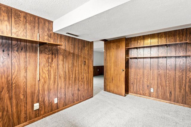 7158 Upper 139th Street W, Apple Valley, MN 55124