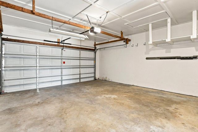 7158 Upper 139th Street W, Apple Valley, MN 55124