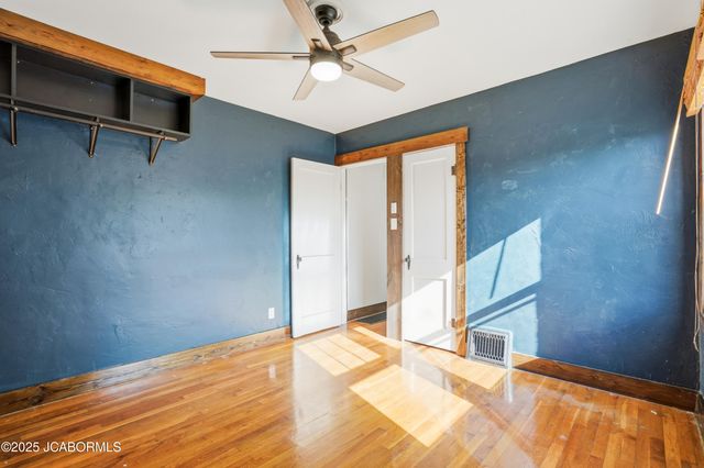 1820 GREEN BERRY ROAD, Jefferson City, MO 65101