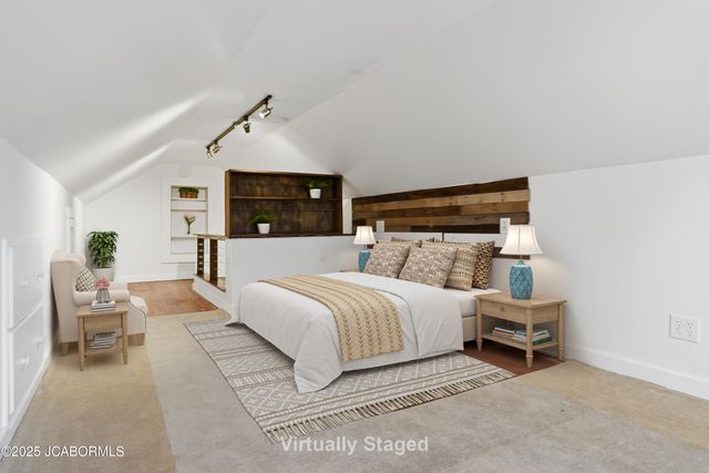 1820 GREEN BERRY ROAD, Jefferson City, MO 65101