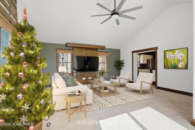 1820 GREEN BERRY ROAD, Jefferson City, MO 65101