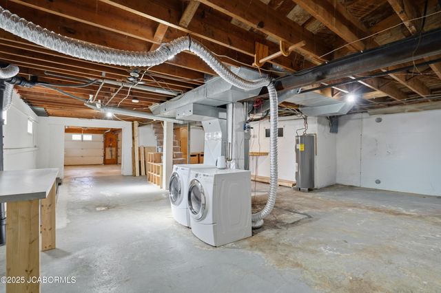 1820 GREEN BERRY ROAD, Jefferson City, MO 65101