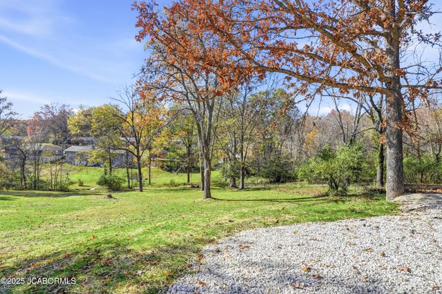 1820 GREEN BERRY ROAD, Jefferson City, MO 65101