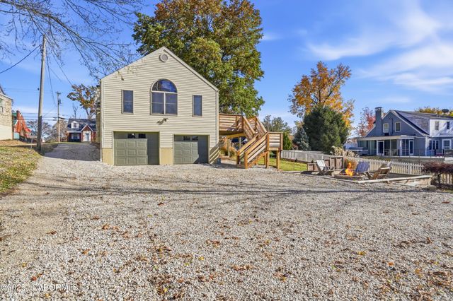 1820 GREEN BERRY ROAD, Jefferson City, MO 65101