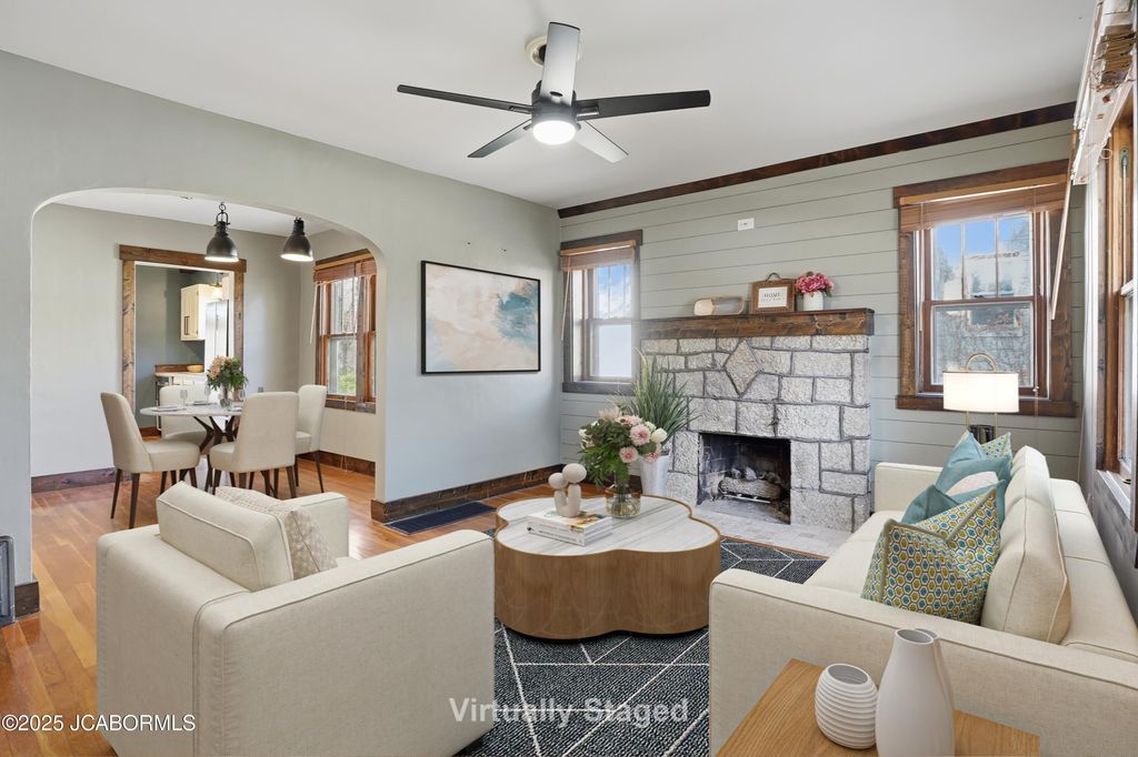 1820 GREEN BERRY ROAD, Jefferson City, MO 65101