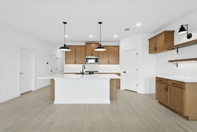 243 Ice Shore Trail, Dayton, TX 77535