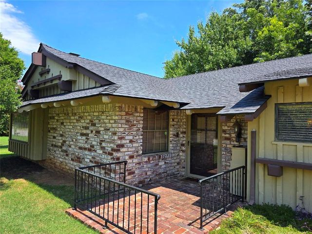 2017 NW 56th Terrace, Oklahoma City, OK 73118