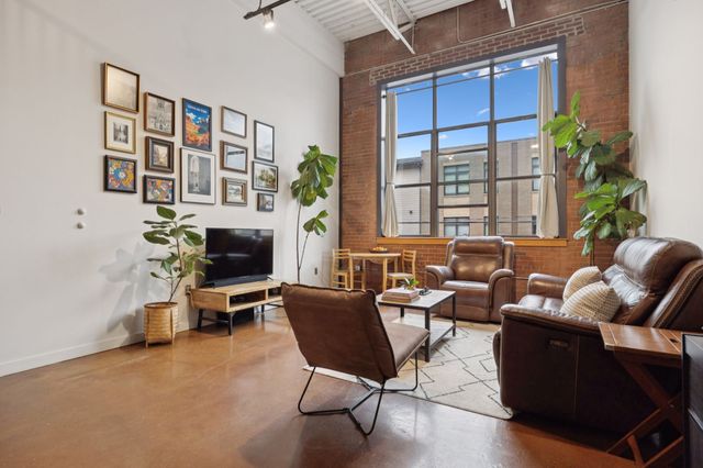 1400 Rosa L Parks Blvd Apt 223, Nashville, TN 37208