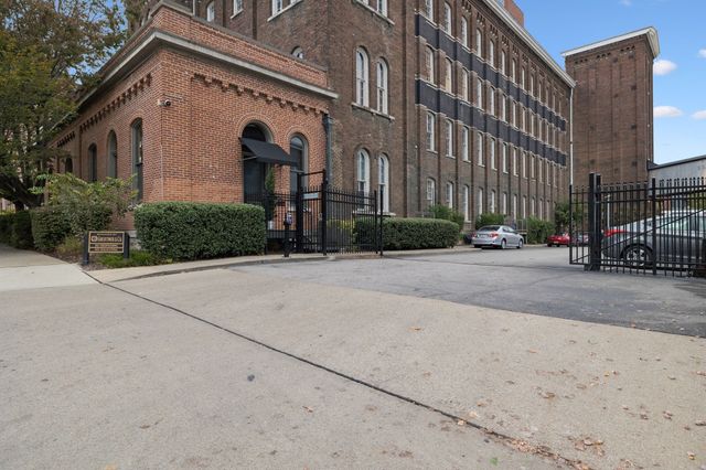 1400 Rosa L Parks Blvd Apt 223, Nashville, TN 37208