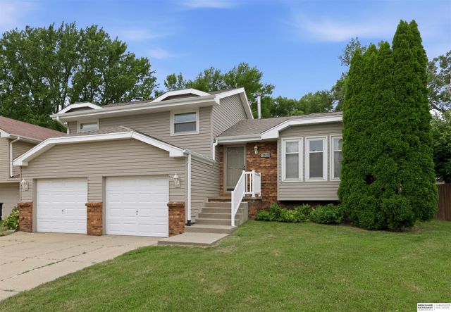 2918 S 157 Circle, Omaha, NE 68130
