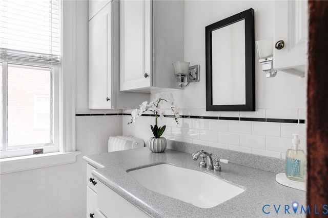 3109 W Franklin St, Richmond, VA 23221