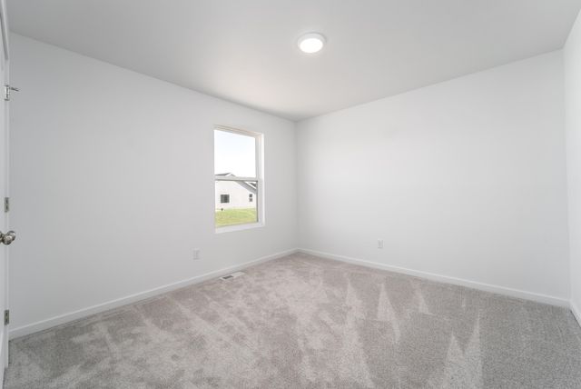 1710 N Boxwood Drive, Brookline, MO 65619