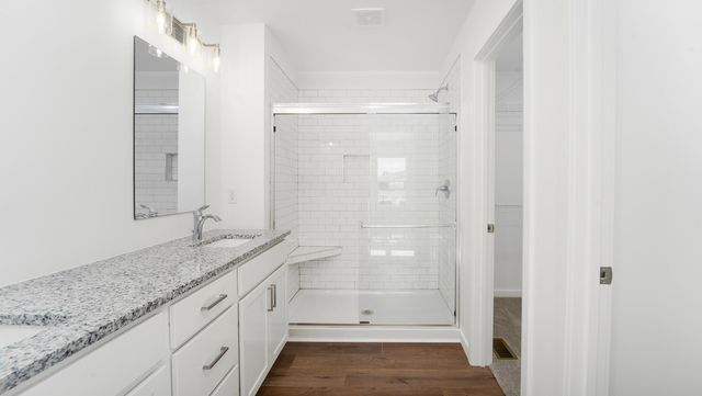 1710 N Boxwood Drive, Brookline, MO 65619