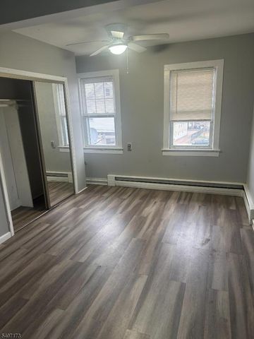 25 New St, Belleville Twp., NJ 07109