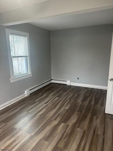 25 New St, Belleville Twp., NJ 07109