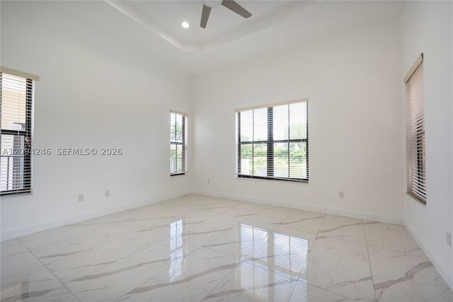 8513 NW 41st St -, Cooper City, FL 33024