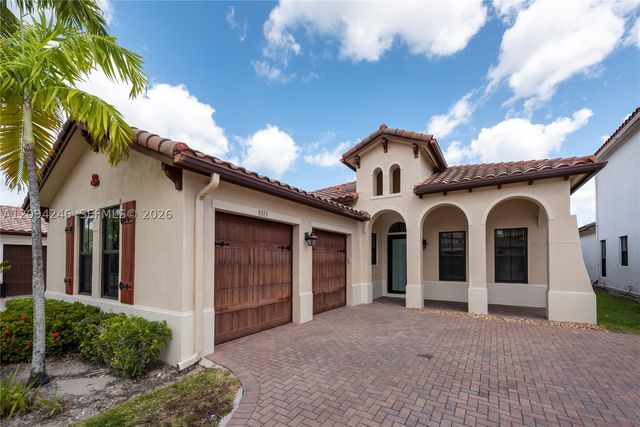 8513 NW 41st St -, Cooper City, FL 33024