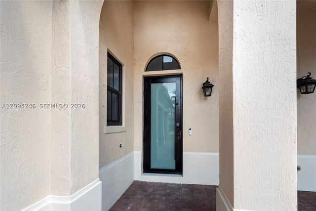 8513 NW 41st St -, Cooper City, FL 33024