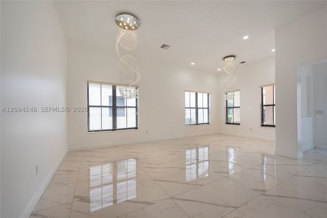 8513 NW 41st St -, Cooper City, FL 33024