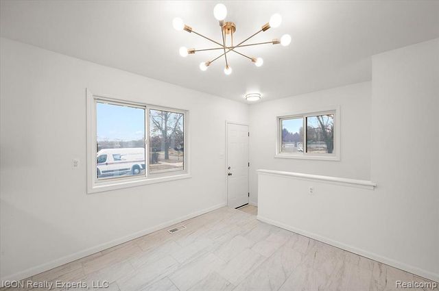 8104 Cloverdale Avenue, Ferndale, MI 48220