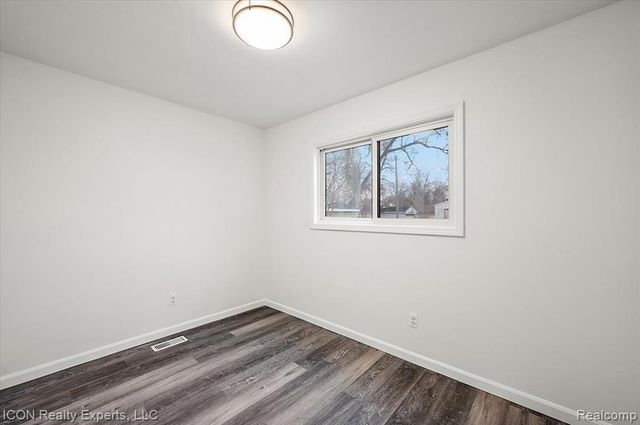 8104 Cloverdale Avenue, Ferndale, MI 48220