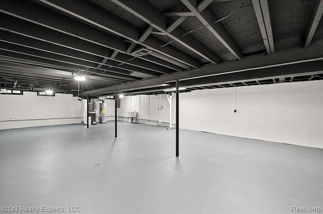 8104 Cloverdale Avenue, Ferndale, MI 48220