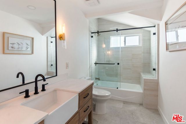 4243 Don Carlos Drive, Los Angeles, CA 90008