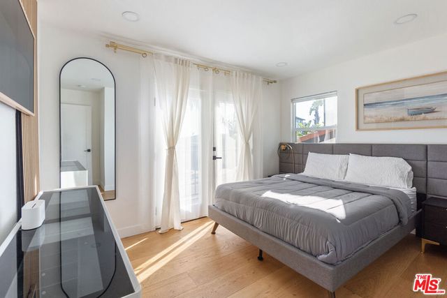 4243 Don Carlos Drive, Los Angeles, CA 90008