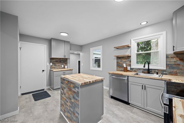 216 Kraft Street, Berea, OH 44017