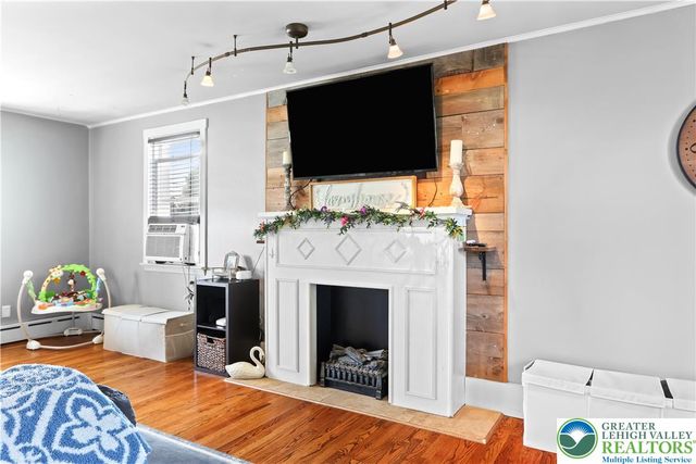 1218 Howertown Road, North Catasauqua Bor, PA 18032
