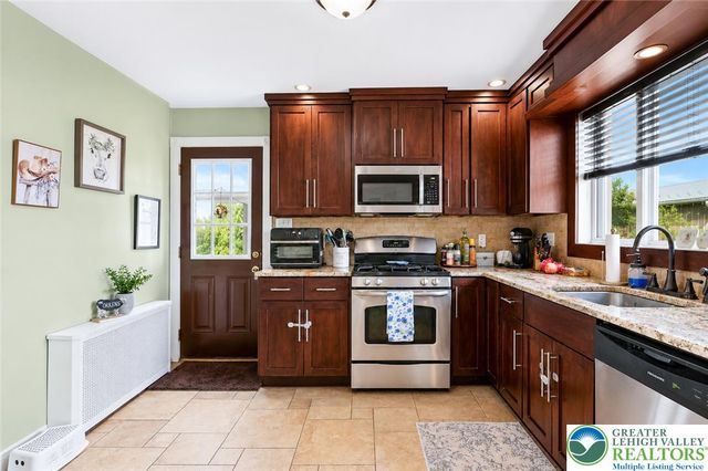 1218 Howertown Road, North Catasauqua Bor, PA 18032