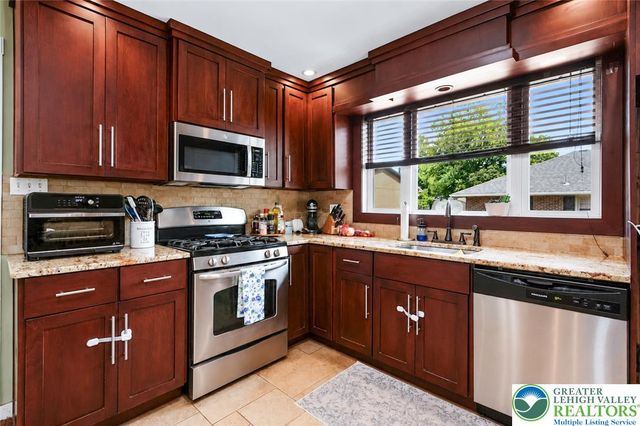 1218 Howertown Road, North Catasauqua Bor, PA 18032