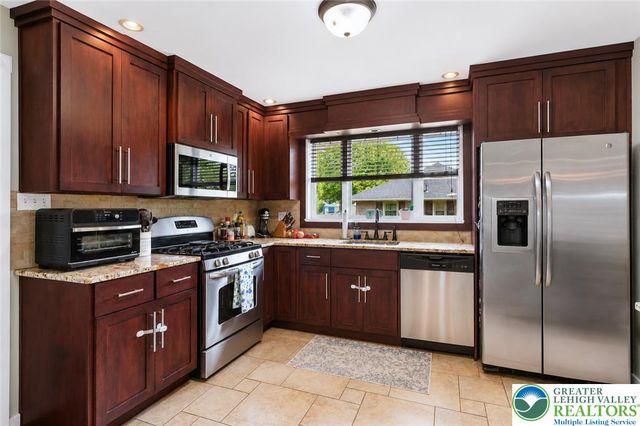1218 Howertown Road, North Catasauqua Bor, PA 18032