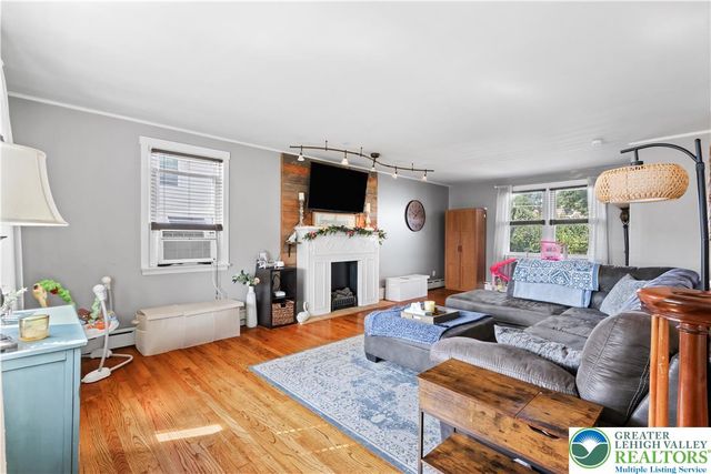 1218 Howertown Road, North Catasauqua Bor, PA 18032