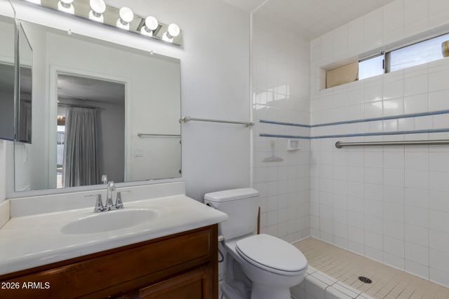 1051 E GLADE Avenue, Mesa, AZ 85204