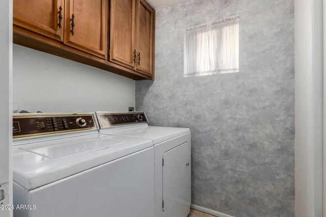 1051 E GLADE Avenue, Mesa, AZ 85204