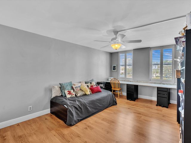 1147 Hillsboro Mile 201, Hillsboro Beach, FL 33062