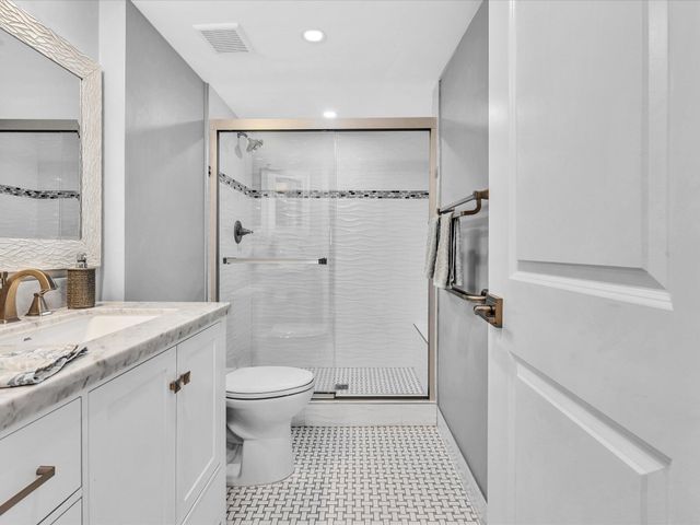 1147 Hillsboro Mile 201, Hillsboro Beach, FL 33062