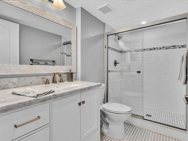 1147 Hillsboro Mile 201, Hillsboro Beach, FL 33062