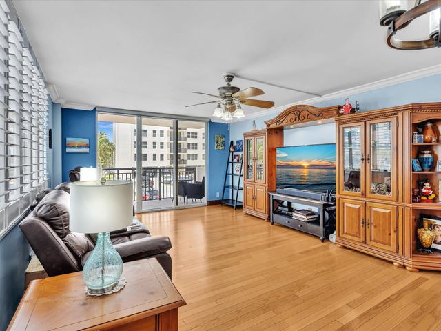 1147 Hillsboro Mile 201, Hillsboro Beach, FL 33062